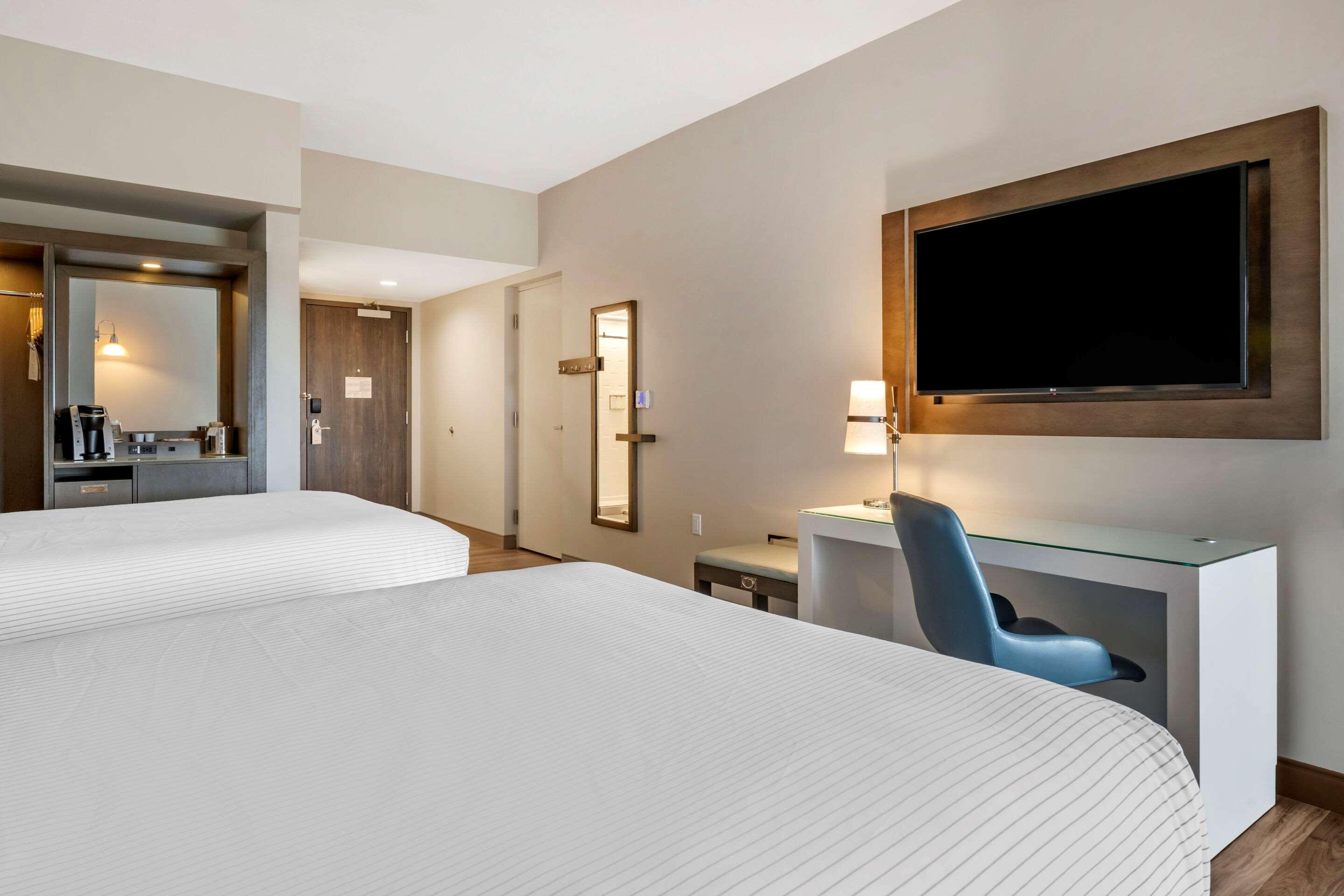 Cambria Hotel Orlando Airport Exterior photo