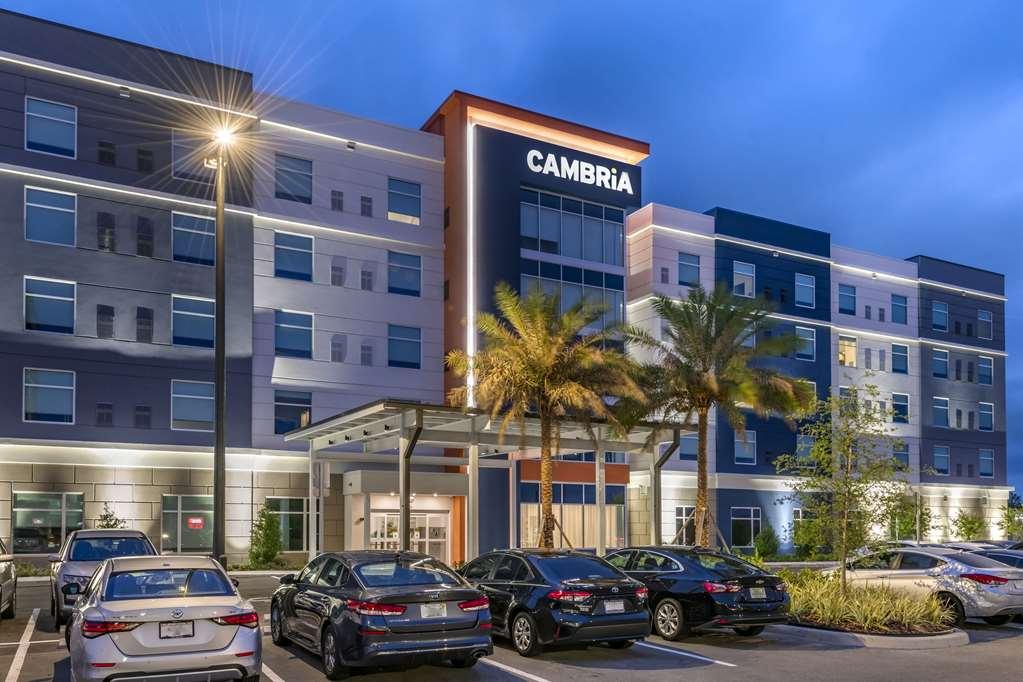 Cambria Hotel Orlando Airport Exterior photo